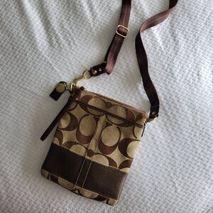 Vintage Coach small crossbody bag